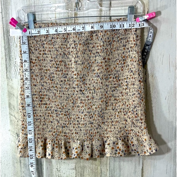 LOVE TREE Cropped Tie Top with Smocked Ruffle Mini Skirt Size Medium 2 Piece - Picture 4 of 7